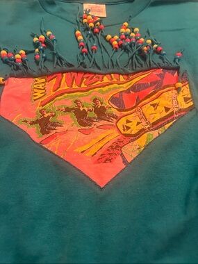 Vintage Teal Graphic Crewneck tshirtwith Colorful Abstract Chest Print